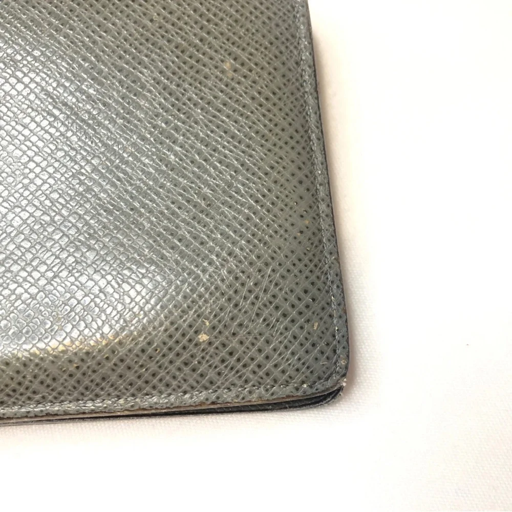 Louis Vuitton Taiga Leather Bifold Gray Men’s Wallet Made In France